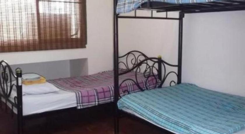 The Twins Hostel Bangkok Exterior foto