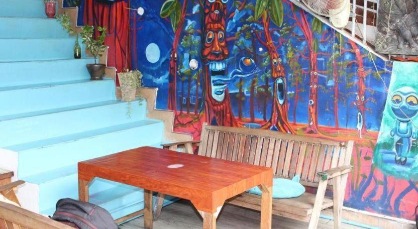 The Twins Hostel Bangkok Exterior foto